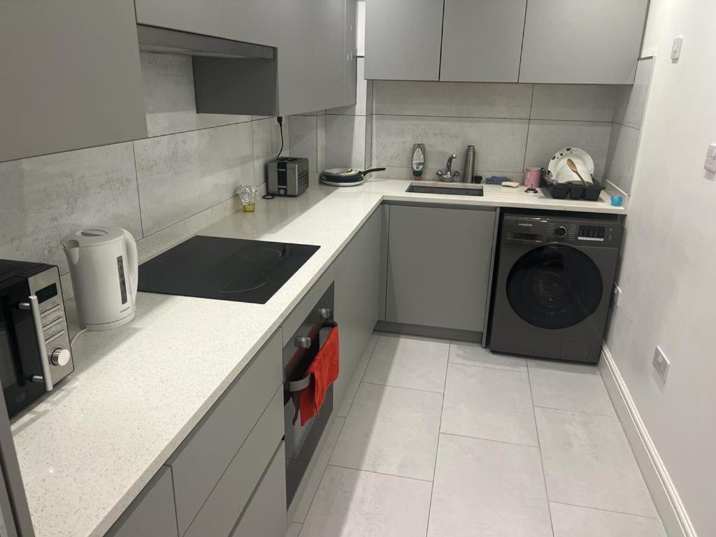 Amazing Flat 2 In Battersea Apartment London