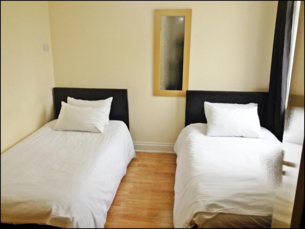 View - Road Market Hotel 2*