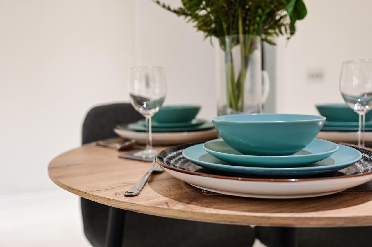 Khayat Homes - The Cosmo - Two Bed Apartment London