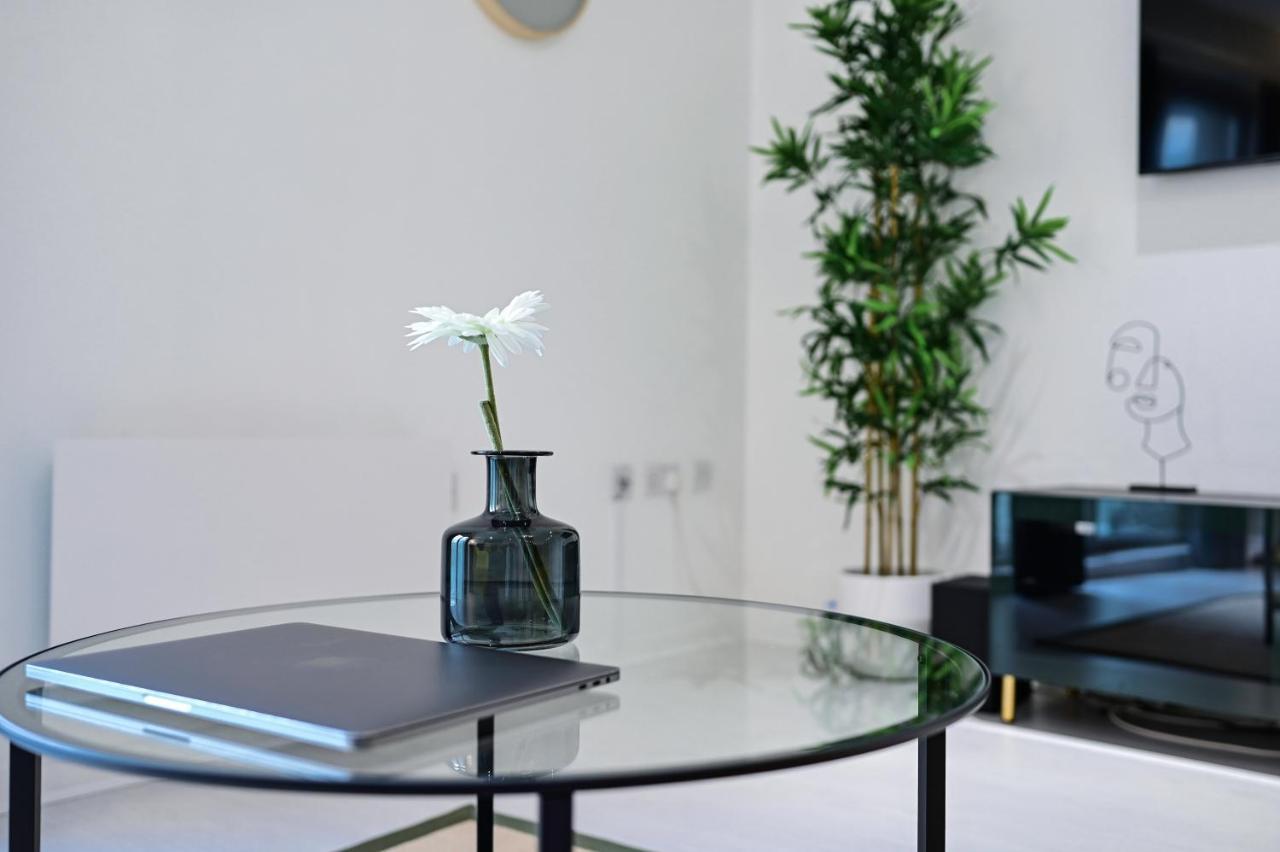 Khayat Homes - The Cosmo - Two Bed Apartment London