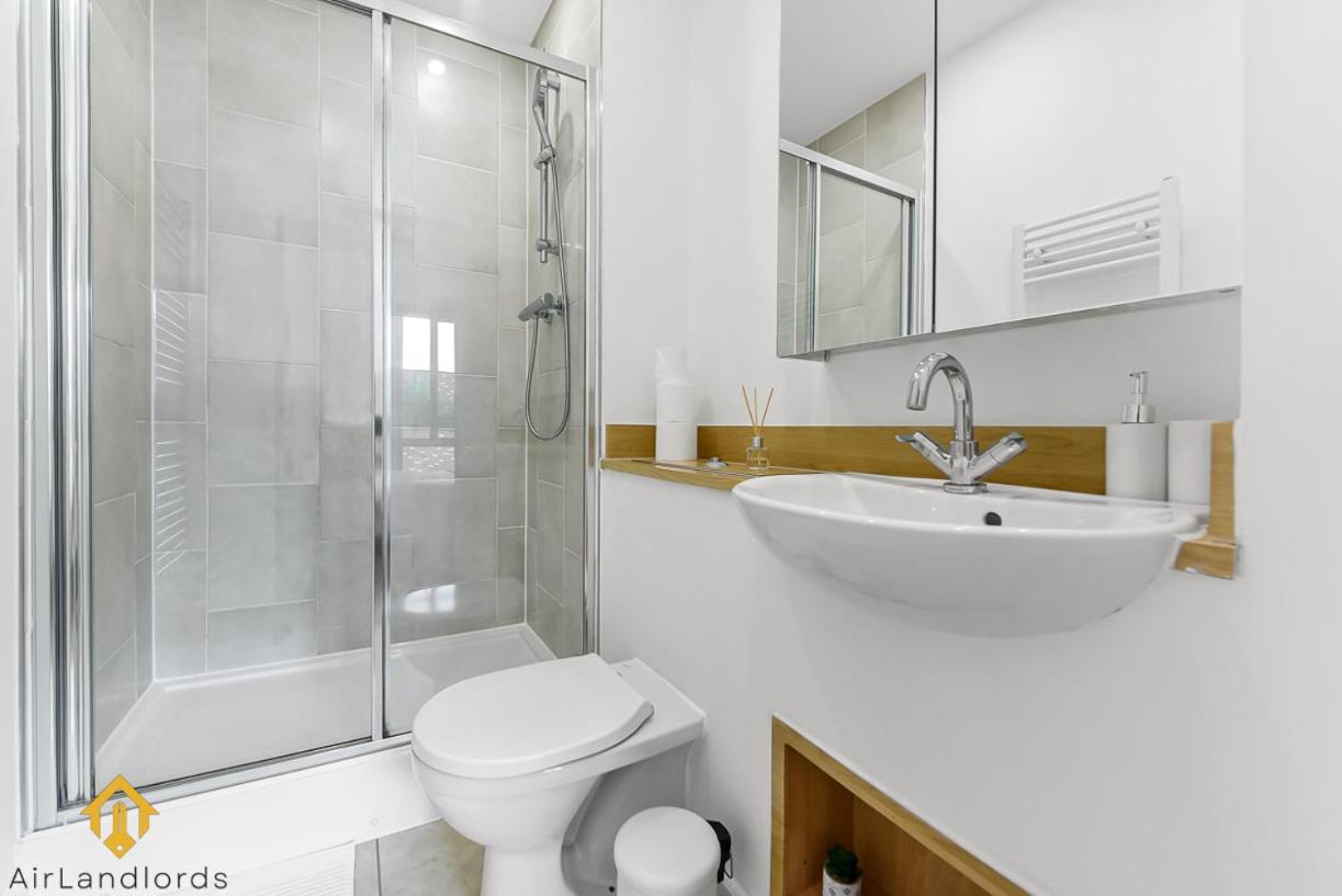 Exclusive 3 Bed 3bath Penthouse Near Canary Wharf * London