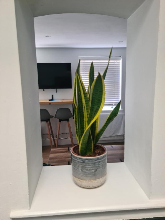 1 Bed From Leilighet