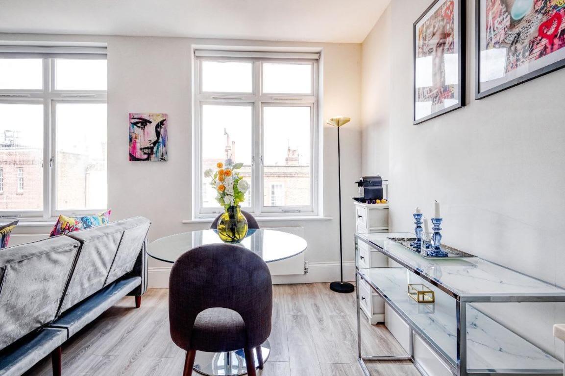 Elegant 1 Bed Apartment- Hampstead Village * Londra