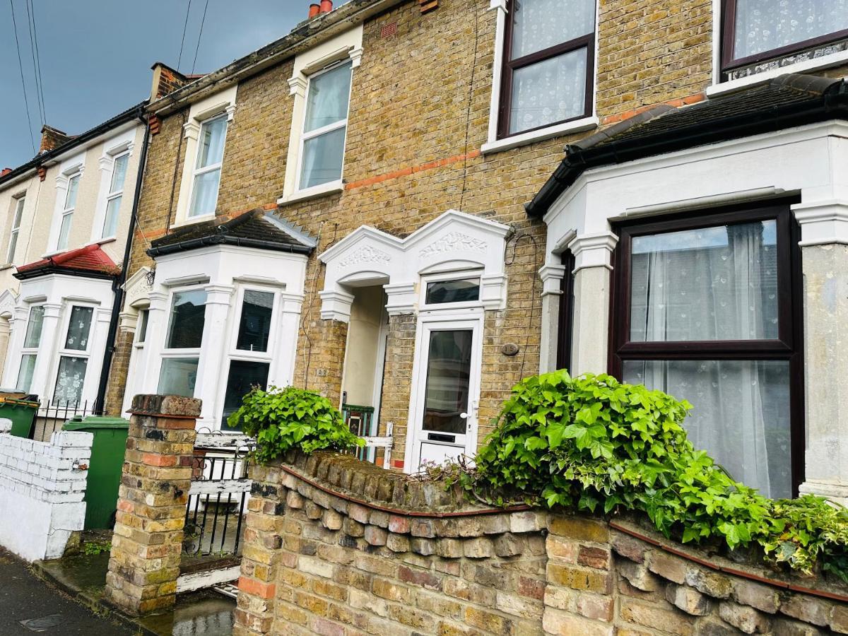 2 Bedroom Double Bed In East