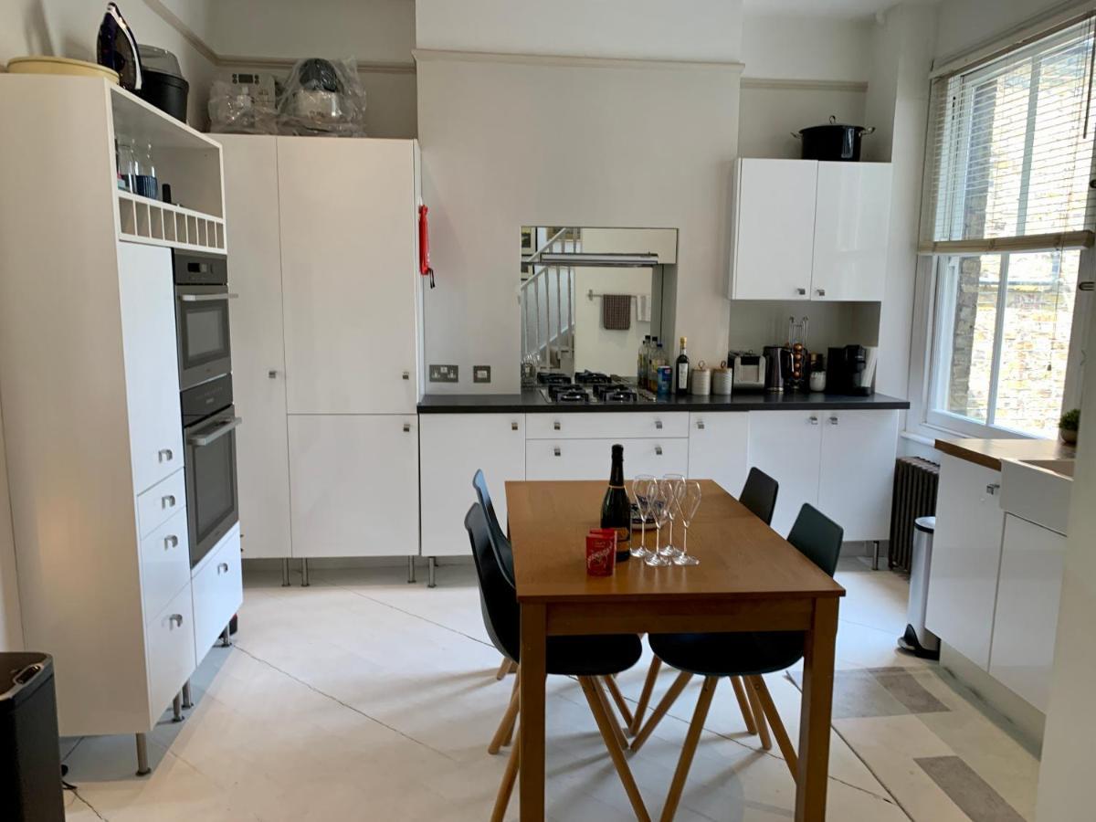 Lovely Newly Refurbished In Battersea Appartement *