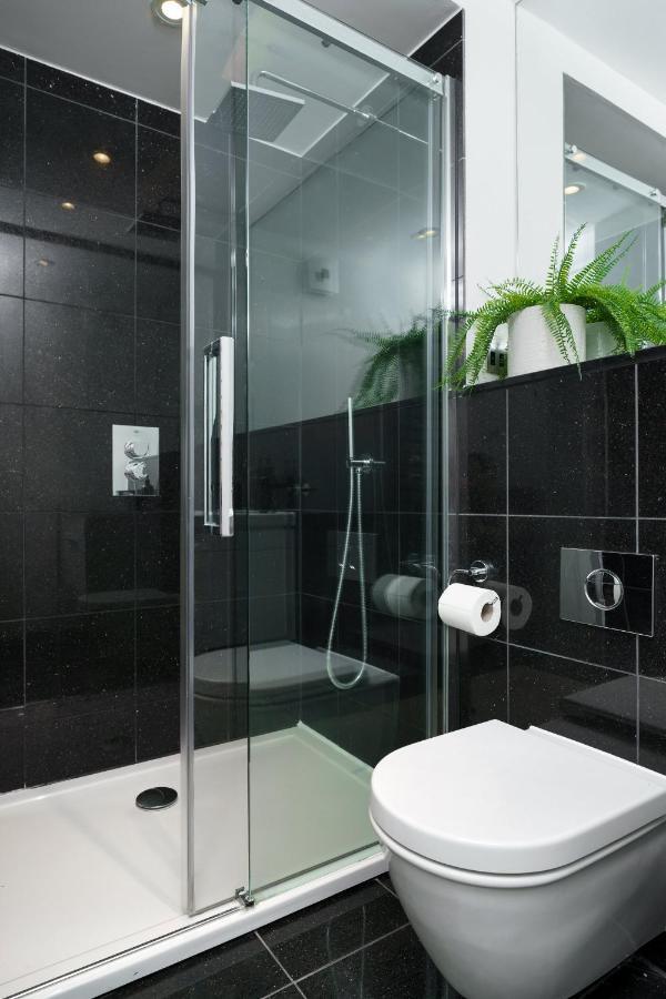 Aircon 2 Bedr, 3 Beds, 2 Bath Covent Garden, Subway * London