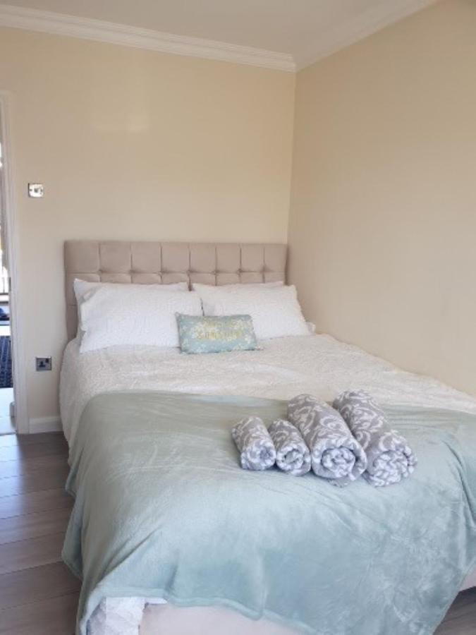 Stylish & Cozy 2-bedroom Flat In Hoxton & Shoreditch Lejlighed London