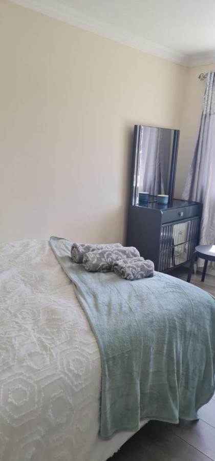 Stylish & Cozy 2-bedroom Flat In Hoxton & Shoreditch *