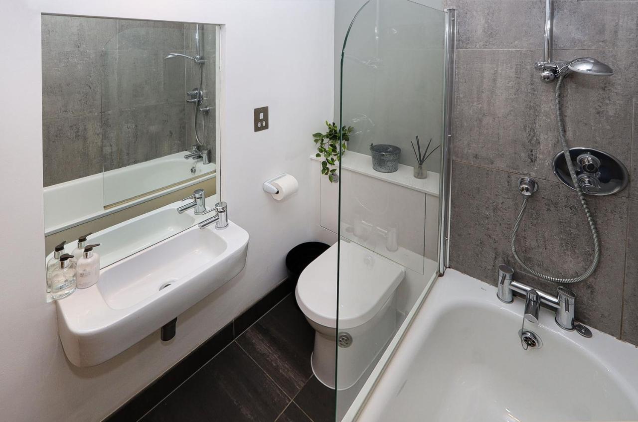 Lejlighed Bright And Modern 2 Bed Flat