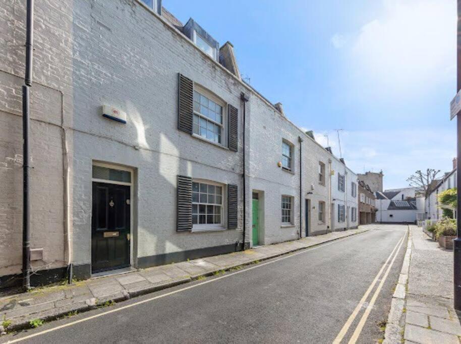 Mews House West Ken