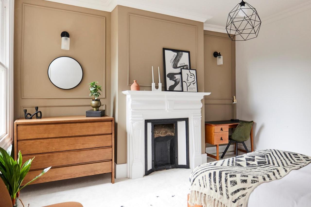 The Elmfield Road Wonder - Dazzling 2bdr Flat Apartment *