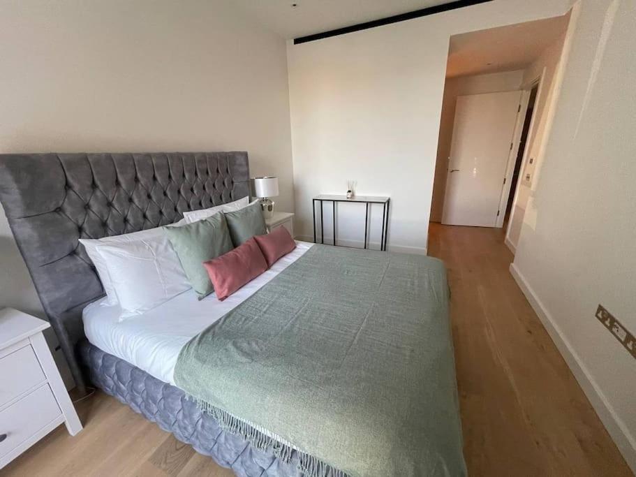Luxury With Ac By The River Apartment