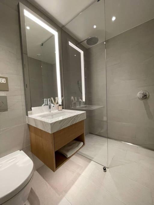 Apartment Luxury With Ac By The River London