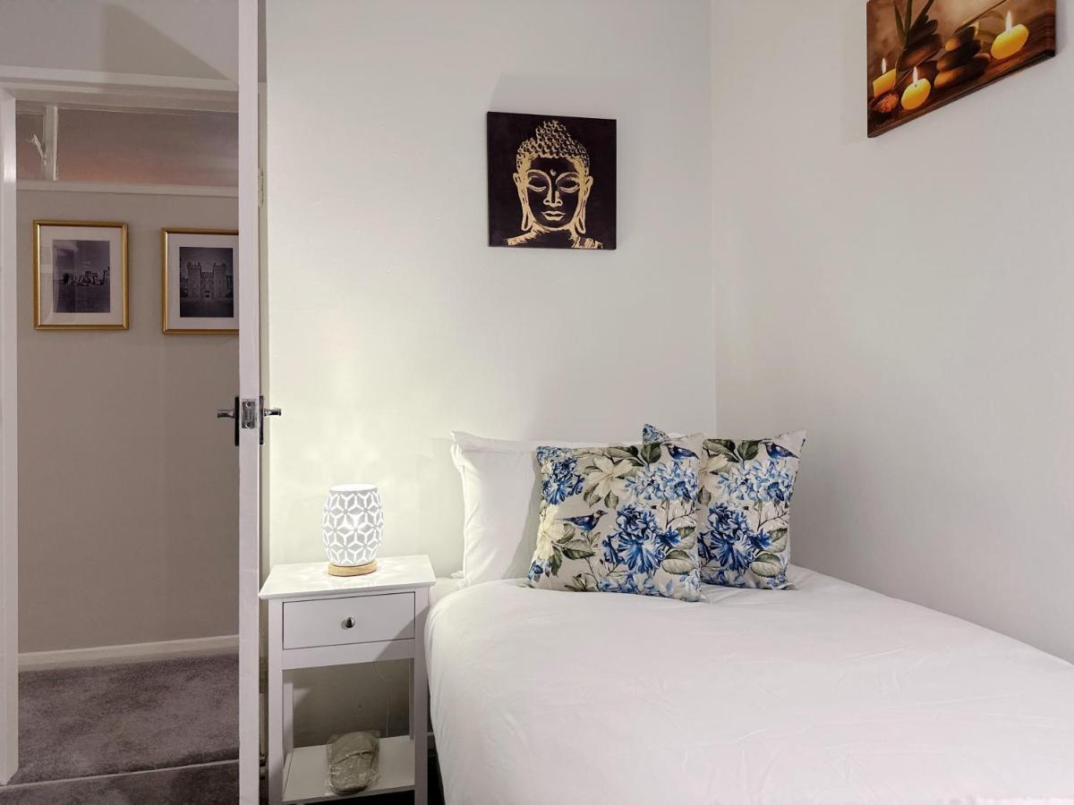 Appartement Zoey Place Near Thames River - 2 Double Beds, 1 Single Bed, Spacious, Ideal For Families
