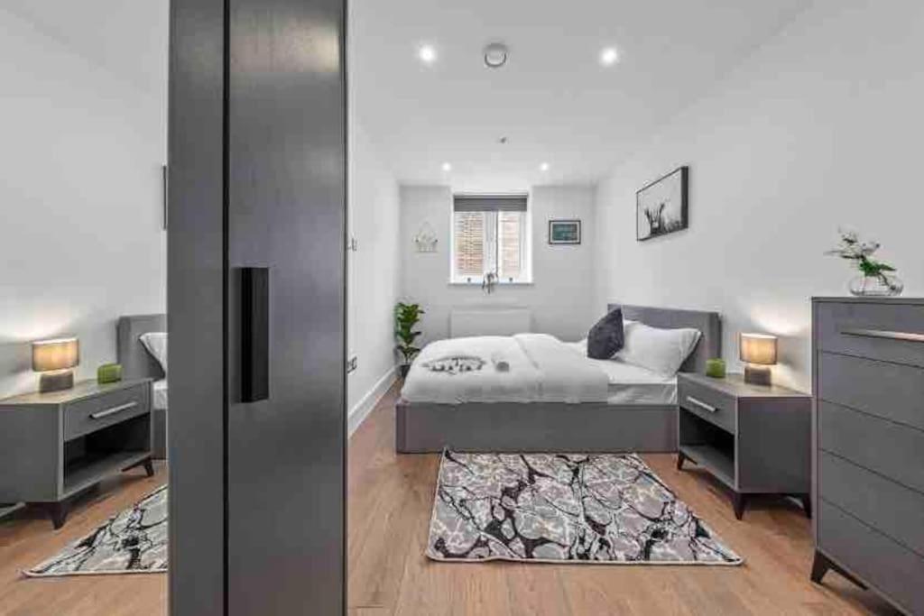 Cozy Flat Near Eye/ Victoria / Vauxhall Lägenhet *