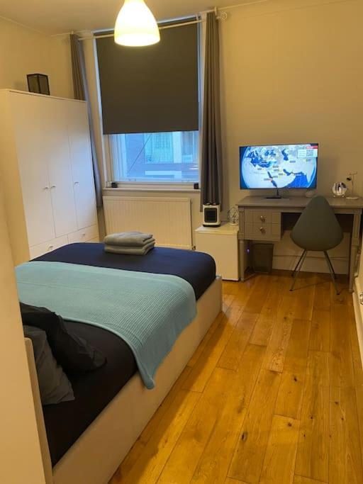 2 Bedroom Flat In Camberwell - Location With Excellent Connections To Tourist Attractions And Main Airports Appartement