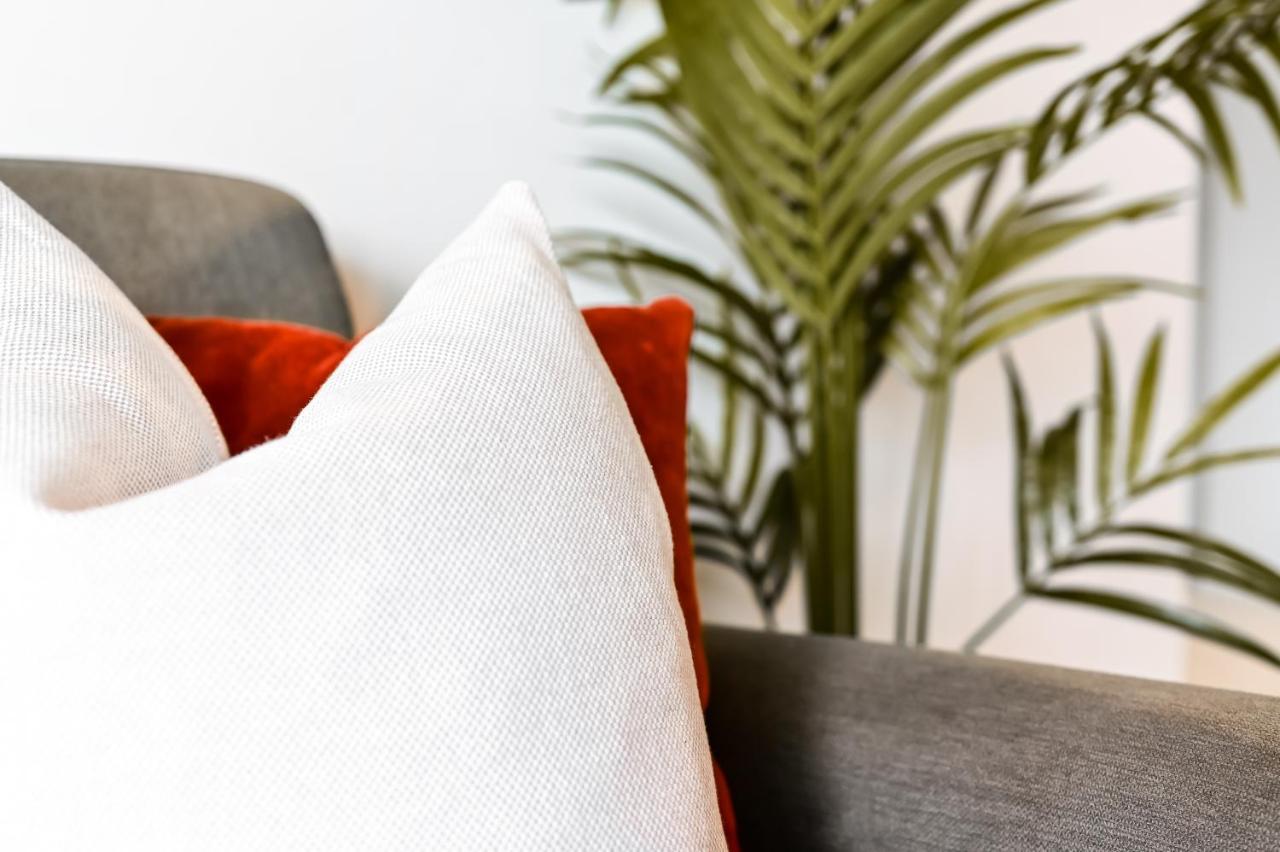 Khayat Homes - The Curve - One Bed Apartment London
