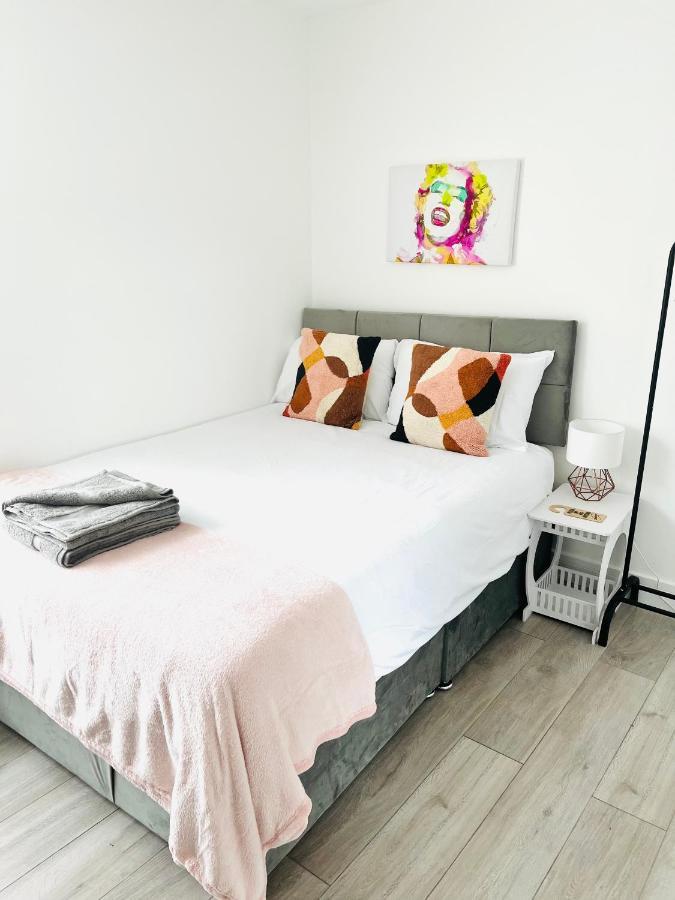 Chelsea Studio Flats * London