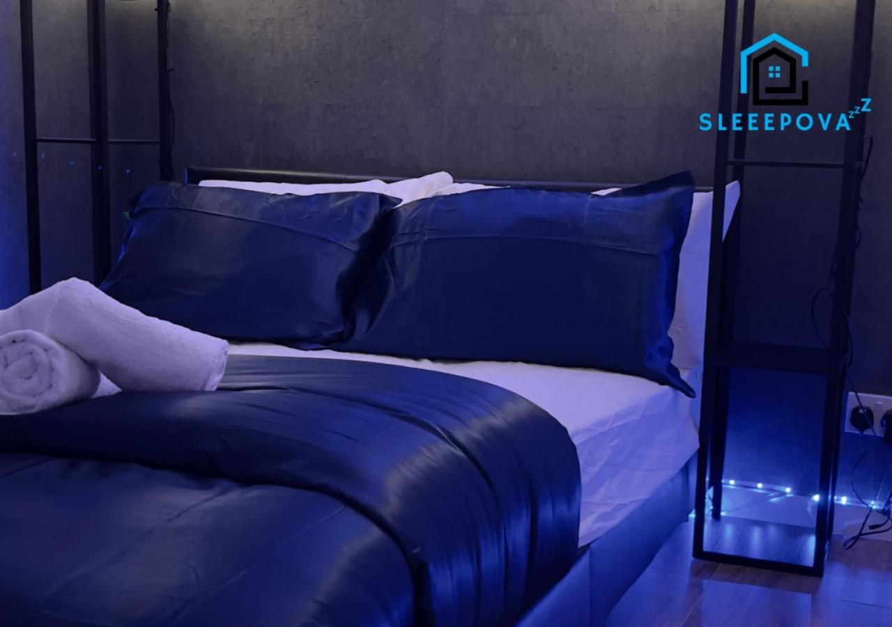 Premium Offers L Last-Minute Escape L Luxury & Spacious 2 Bedroom Flat Families Business Relocation Sleepova Short Lets & Serviced Accommodation *