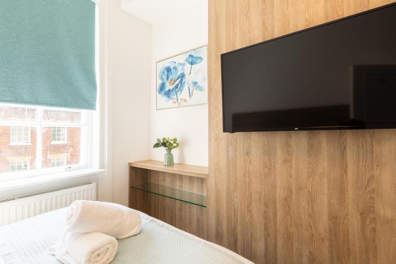 The Chapter - Griffin House Hotell 3*
