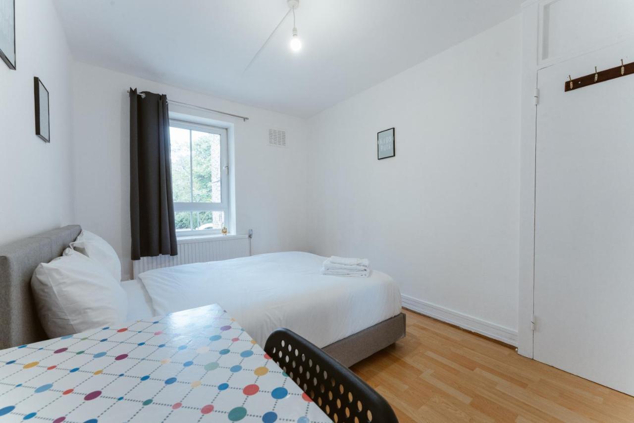 Holloway Road Double - 5 *
