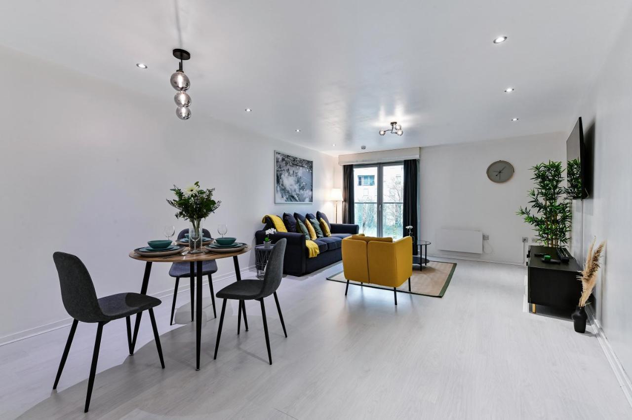Khayat Homes - The Cosmo - Two Bed Apartment London