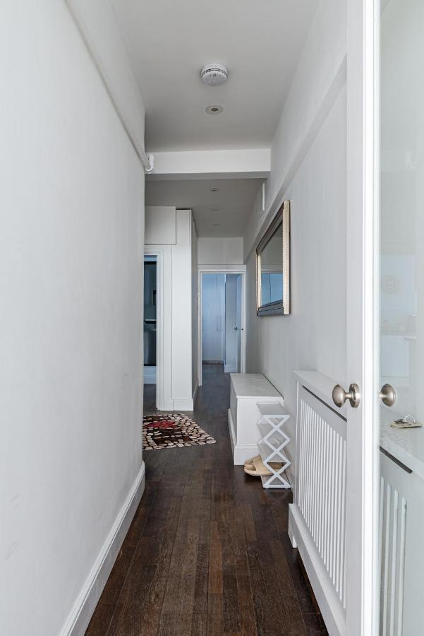 Leilighet Specious Bright Flat With Garden In *