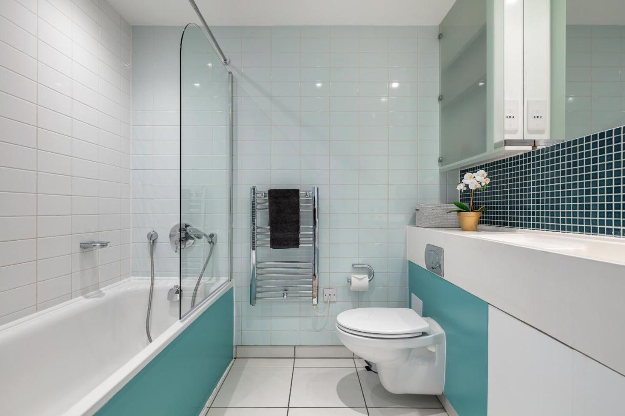 Apartment Stunning With Underground Parking!