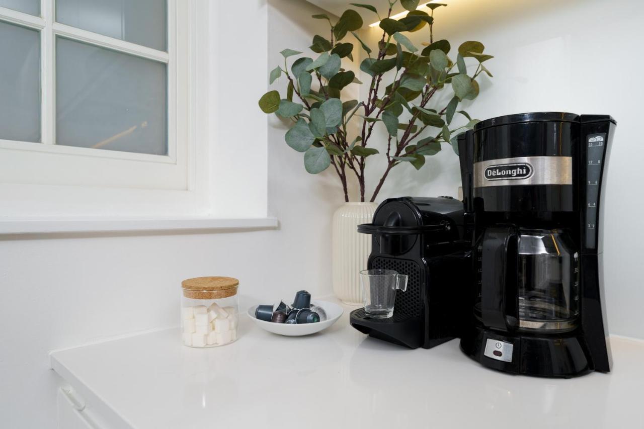 Aircon 2 Bedr, 3 Beds, 2 Bath Covent Garden, Subway Lägenhet *
