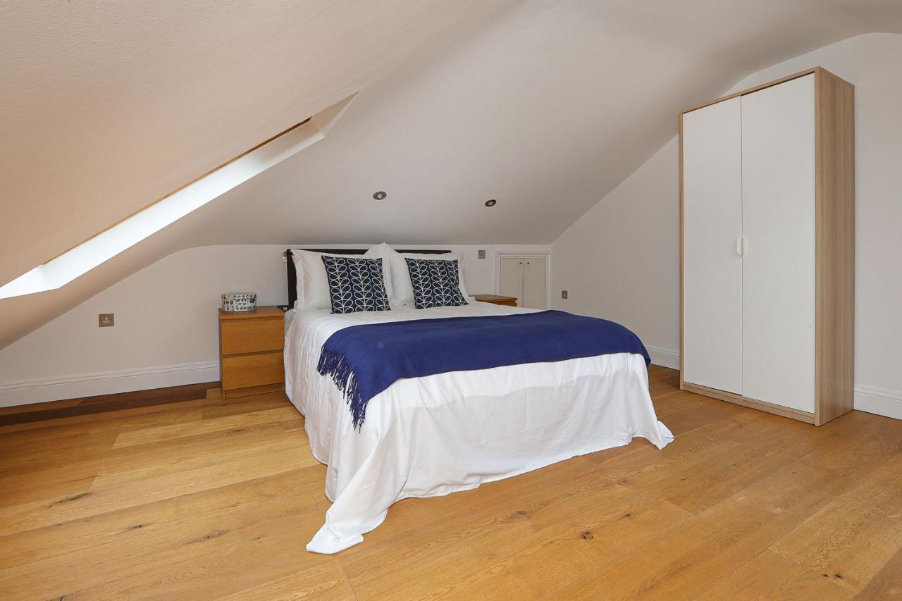 Bright And Modern 2 Bed Flat Lejlighed London