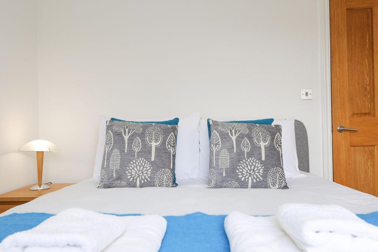 Bright And Modern 2 Bed Flat Lejlighed London