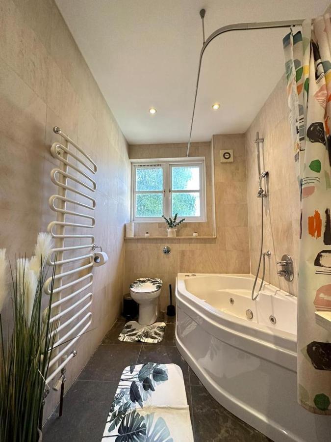 Goldhurst 3 Bedroom Flat London