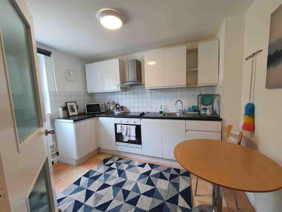 Amazing Flat In Fulham Apartment