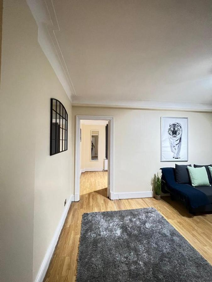 Appartement Comfy 2 Bedroom Flat Edgware Road Londen