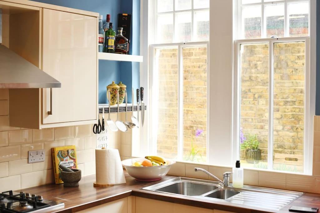 Lejlighed Three-storey, Renovated 1890s Heritage In Spitalfields Market London