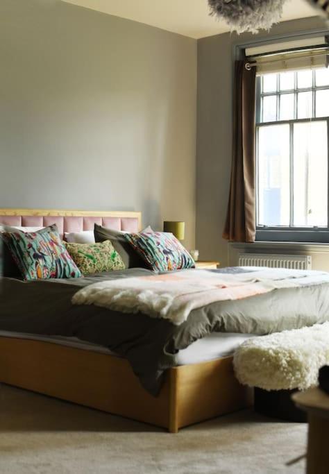 Three-storey, Renovated 1890s Heritage In Spitalfields Market Lejlighed *
