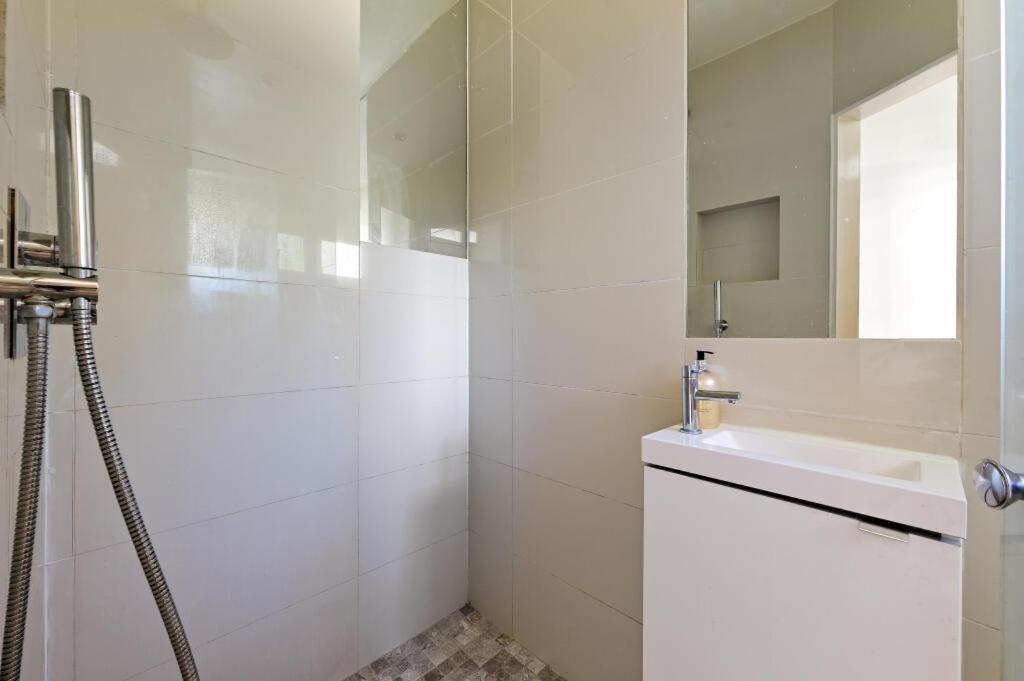 Apartment 29 Smithwood Close London