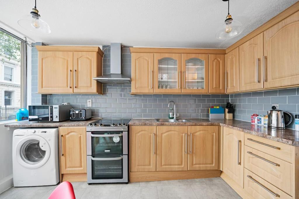 Stunning 4br In * London