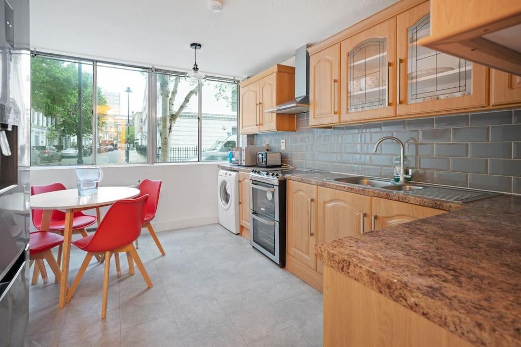 Stunning 4br In Lägenhet *