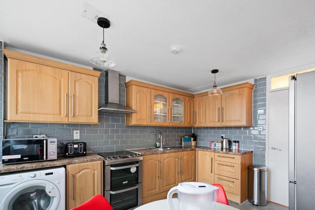 Stunning 4br In London