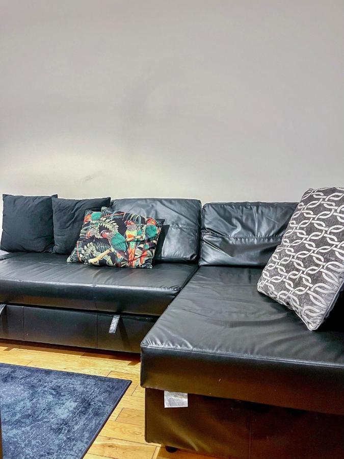 Flat In Appartement