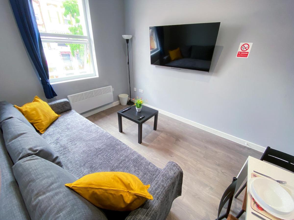 Appartement Stylish 1 Bedroom Flat In Wood Londen