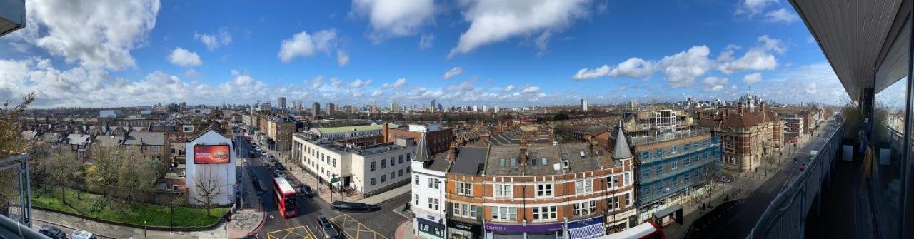 Penthouse In Battersea Amazing Views Of Appartement Londen