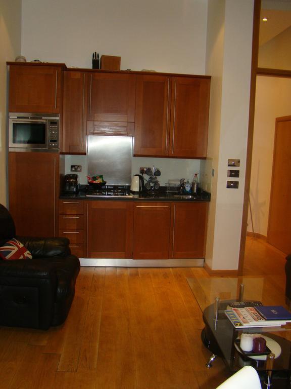 Kensington Rooms And Apartments Hotel 2*