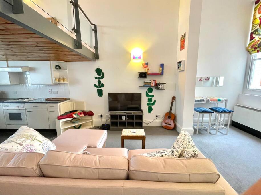 Leilighet High-ceiling Flat With Rooftop & Skyline View