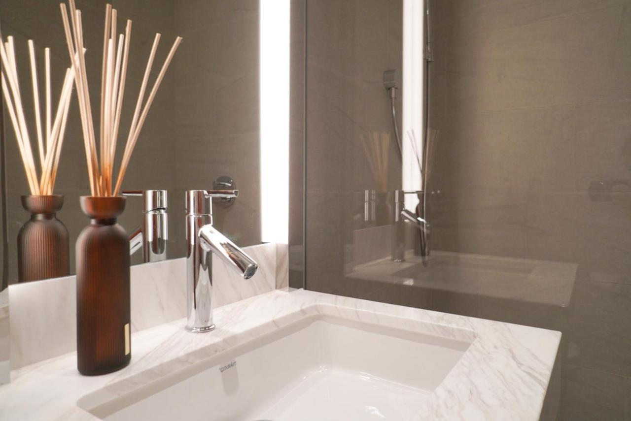 Luxury With Ac By The River Apartment *