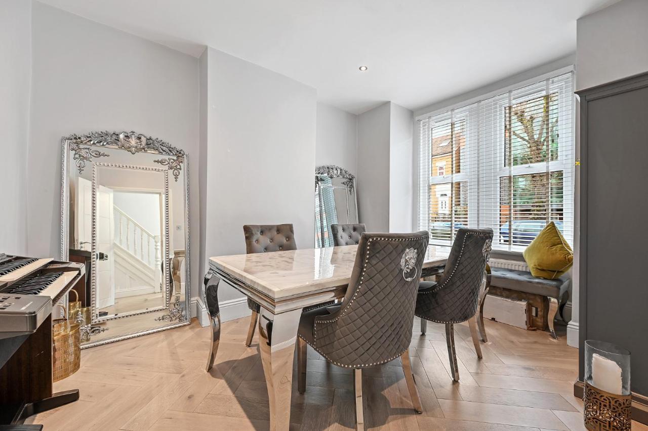 Wembley Luxury Residence- Opulence House Feriehus London