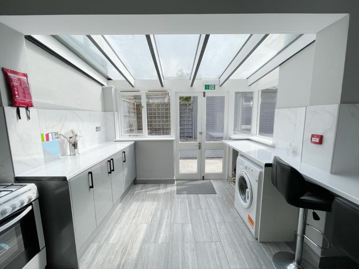 Cosy Bright Close To Wembley Stadium Appartement *