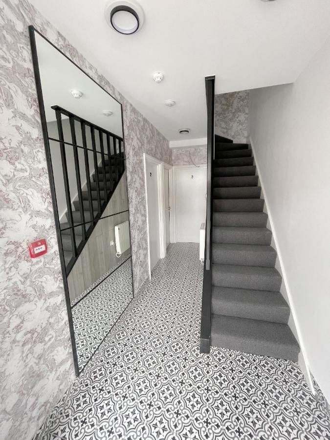 Cosy Bright Close To Wembley Stadium