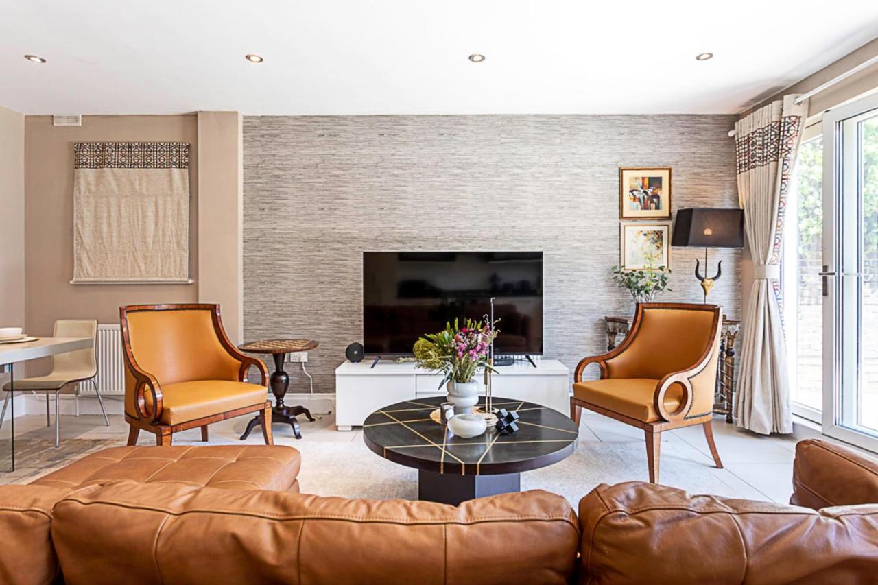Stunning Flat In The Heart Of Parsons